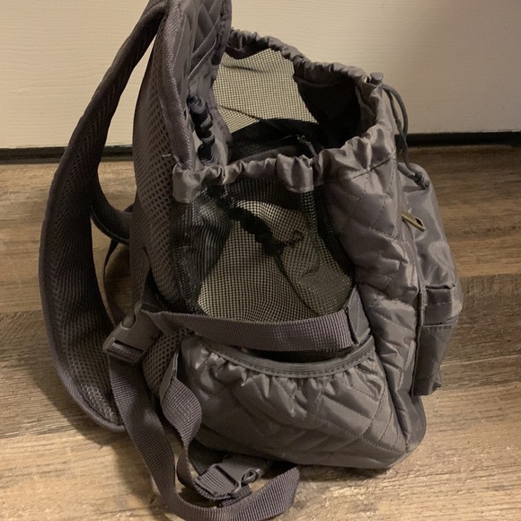 Small animal backpack carrier.  Looks very clean - Picture 5 of 13